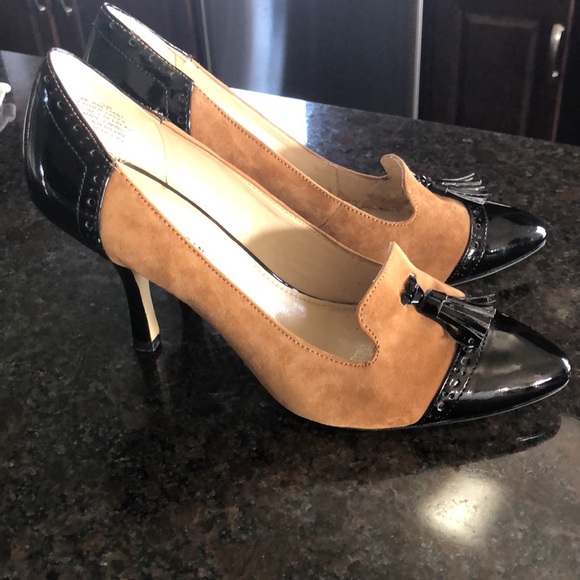 Gorgeous Anne Klein Heels - Picture 3 of 9